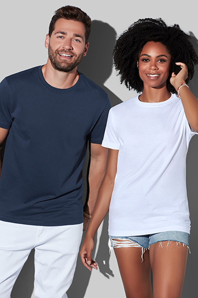 Чоловіча та жіноча футболка з круглим коміром