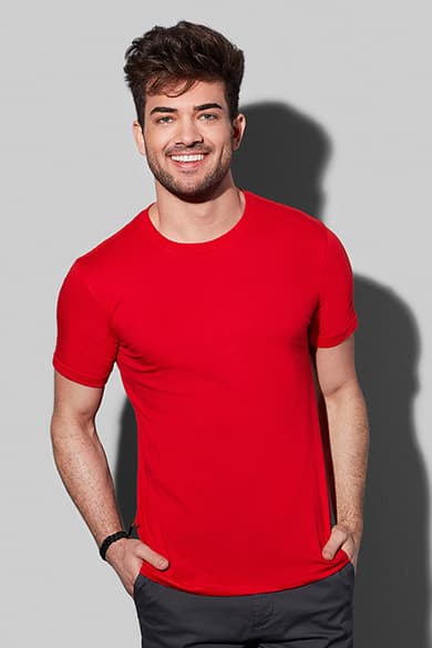 Camiseta con cuello redondo para hombres