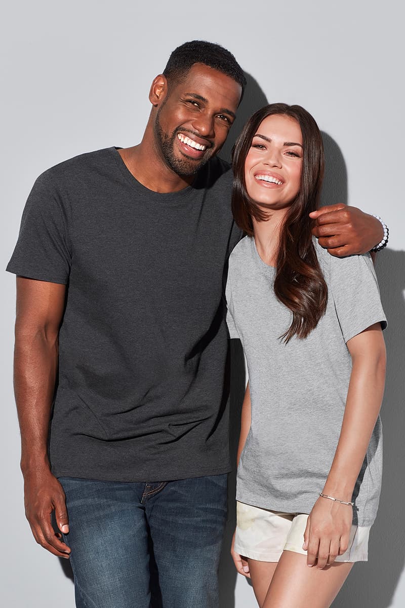 Lux - T-shirt con girocollo da uomo e donna model 1