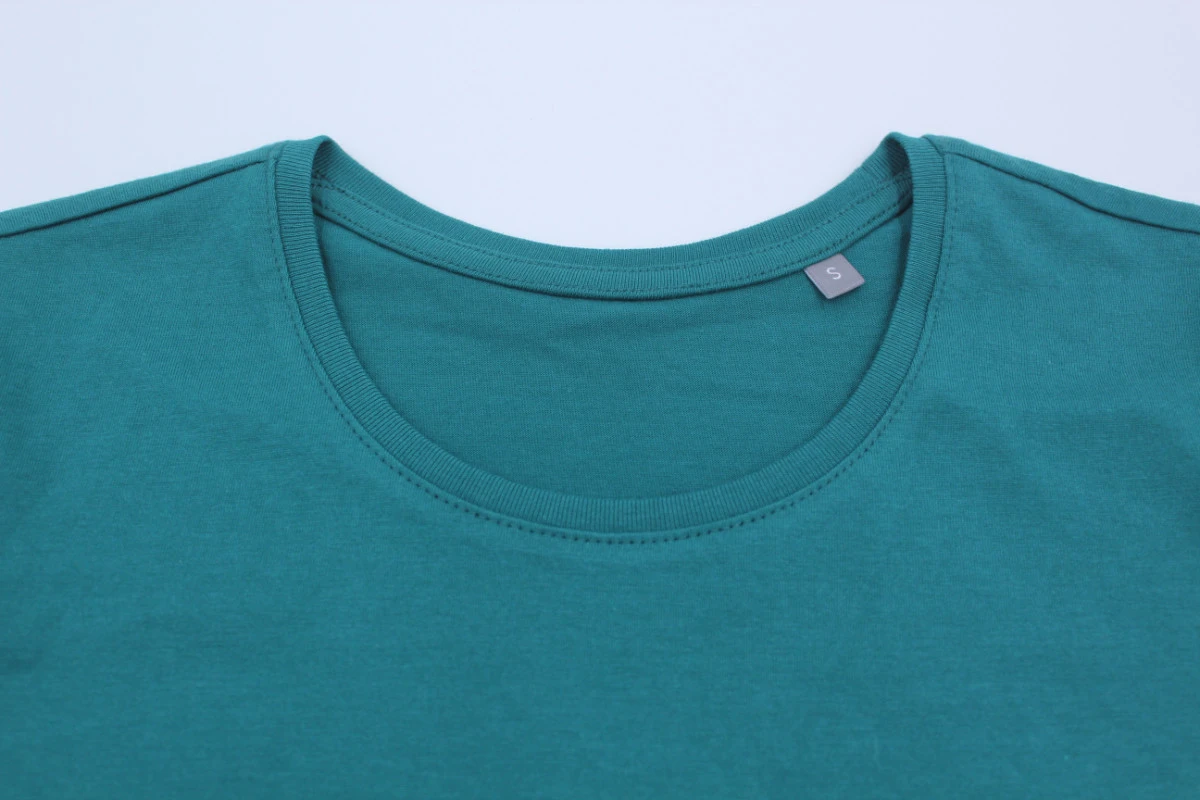 Geweven maatlabel in de hals